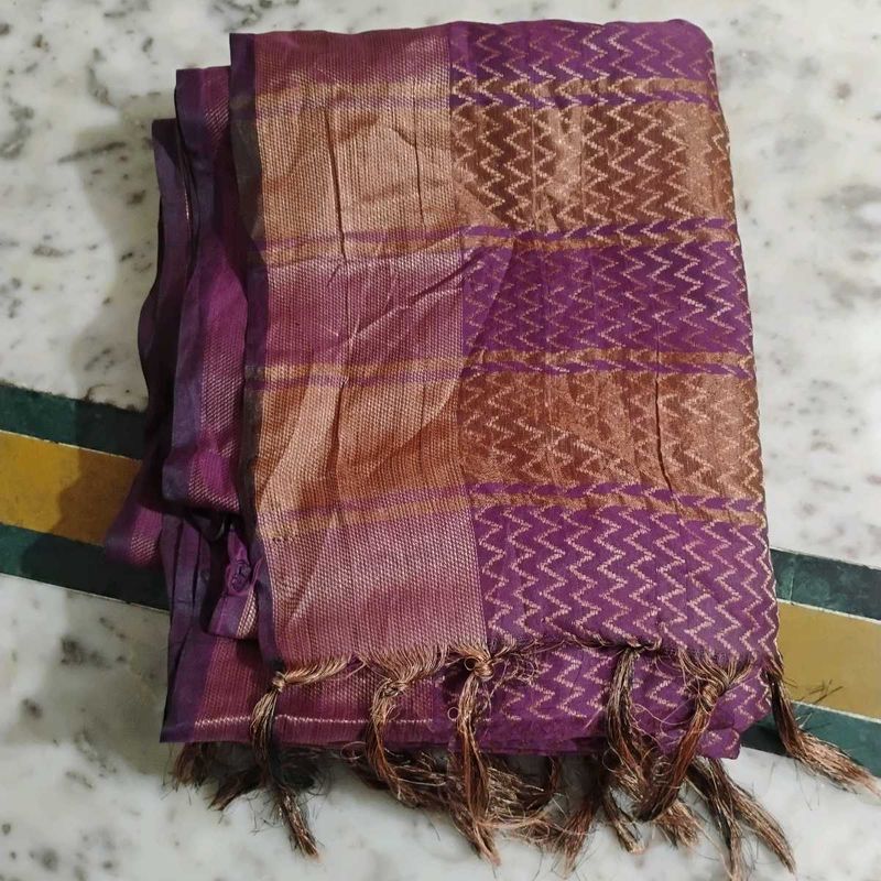 Women&#39;s Beutiful Chiffon Saree