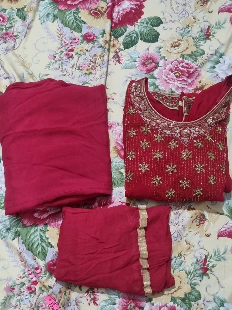 Elegant Red Embroidered Kurta