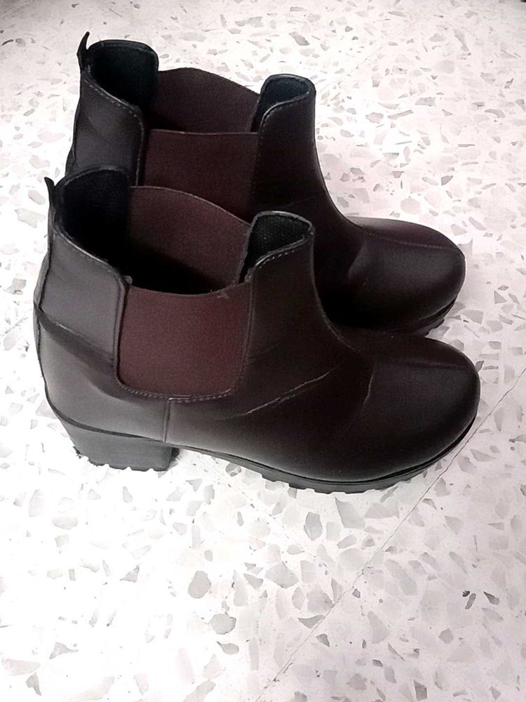Brown Ankle Boots Size 4