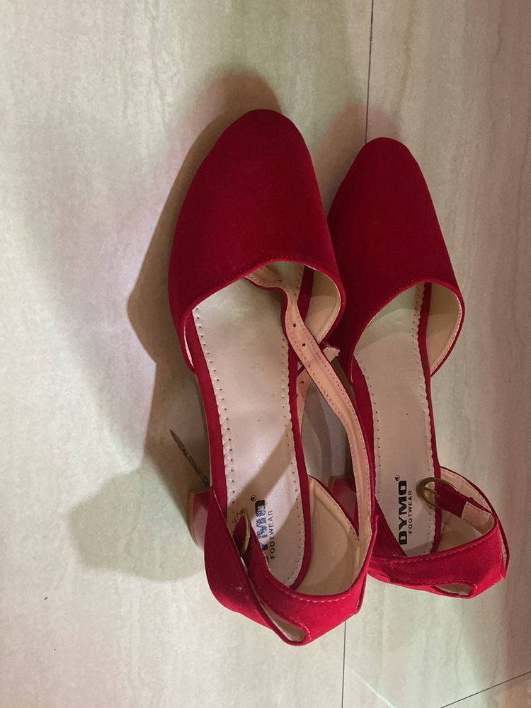 Lv Red Pointed Toe Heels , Stylish Colour Heel