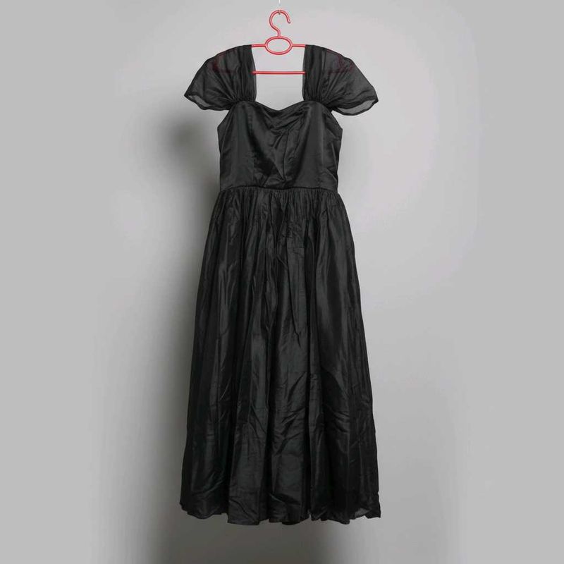 Elegant Black Maxi Dress