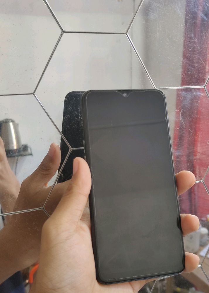 Realme 3. 3GB RAM 32 GB ROM