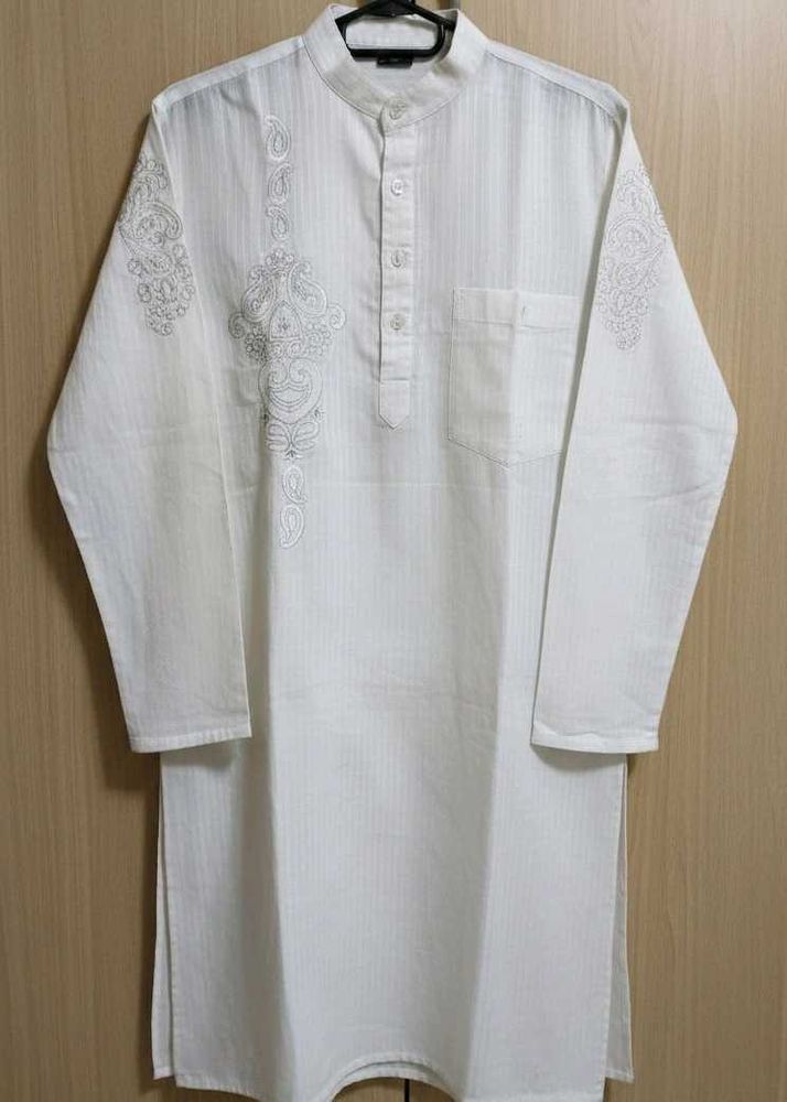 Elegant White Embroidered Kurta