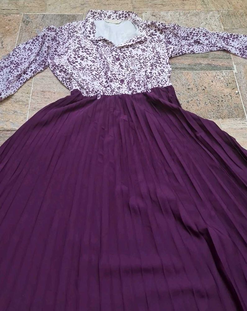 Elegant Pleated Midi Dress