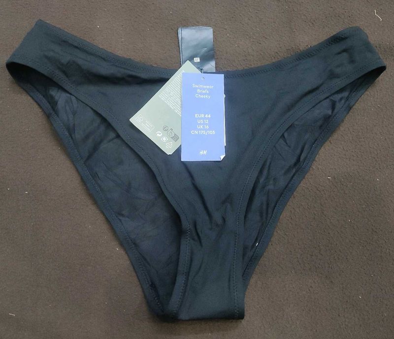 H&amp;M Black Cheeky Briefs - New 🔥