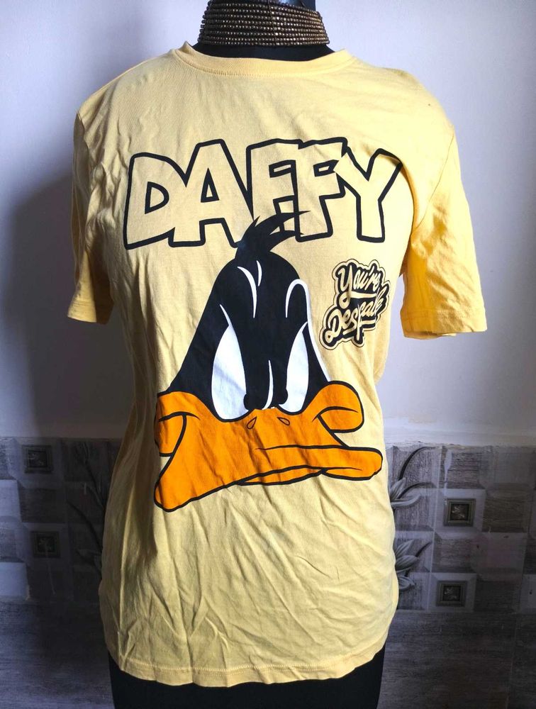 BOGO🎁Buy One Get 1 Free🎁Daffy Duck Graphic Tee