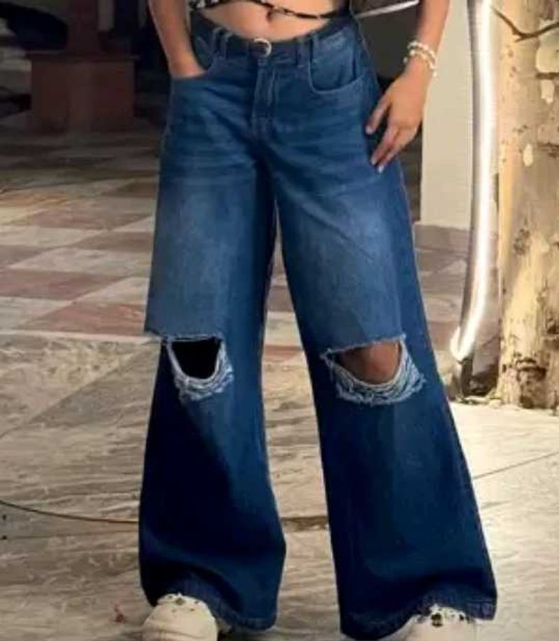 Distressed Wide Leg Jeans