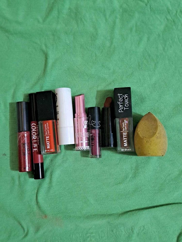 Lipstick Bundle &amp; Makeup Sponge 