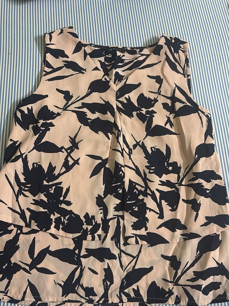 Floral Sleeveless Top