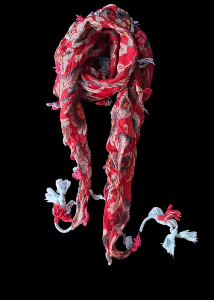 combo of Floral Scarf and shrug