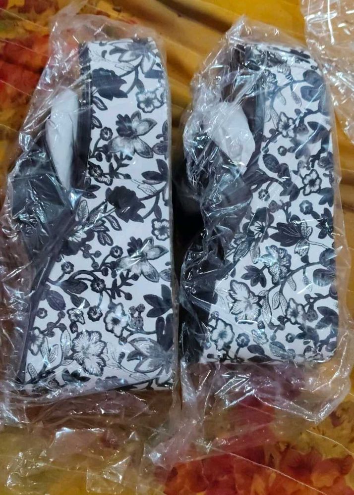 Sandal