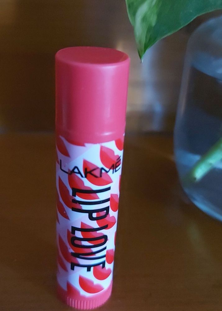 Lakme Lip Love strawberry
