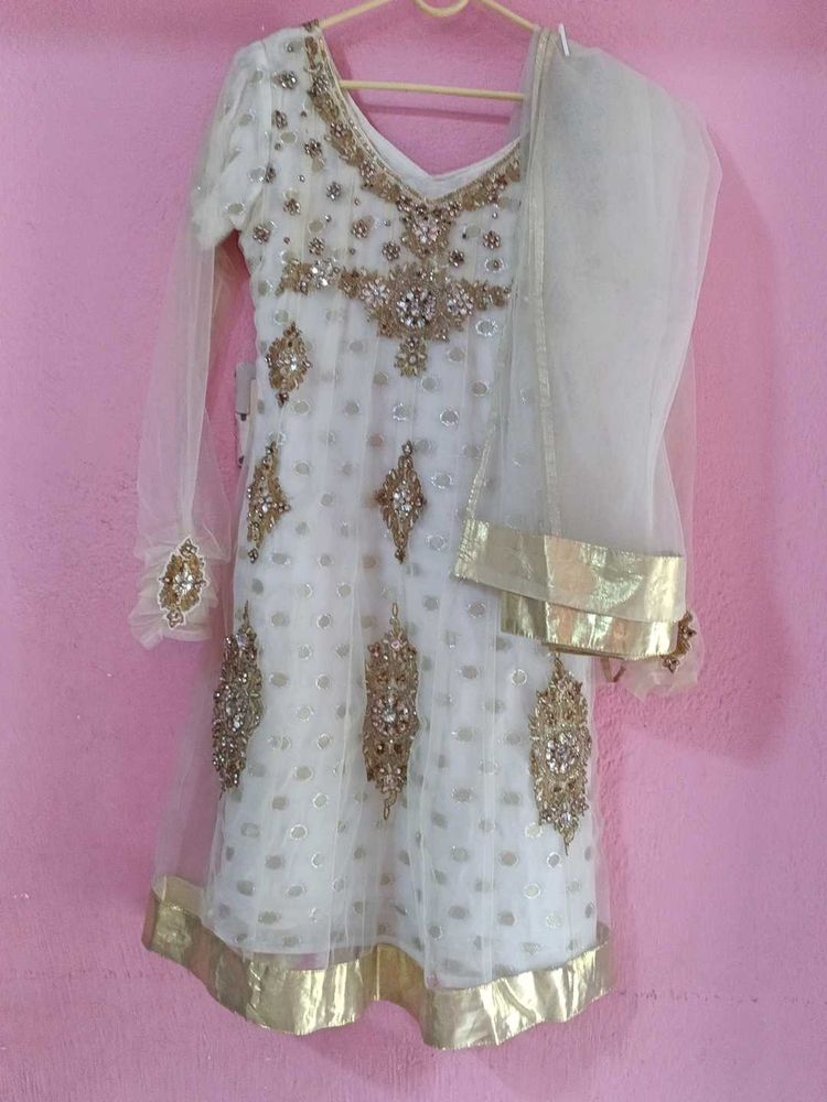 Elegant Embroidered Kurta Set
