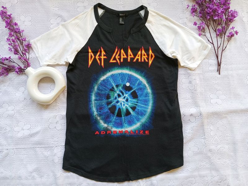 Forever 21 Def Leppard Print T-shirt