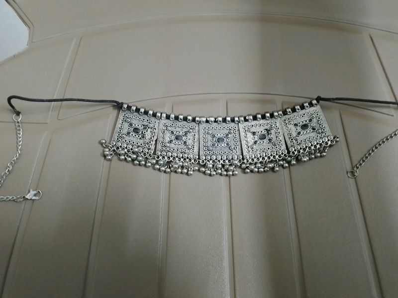 Oxidized Chocker With Black Beeds