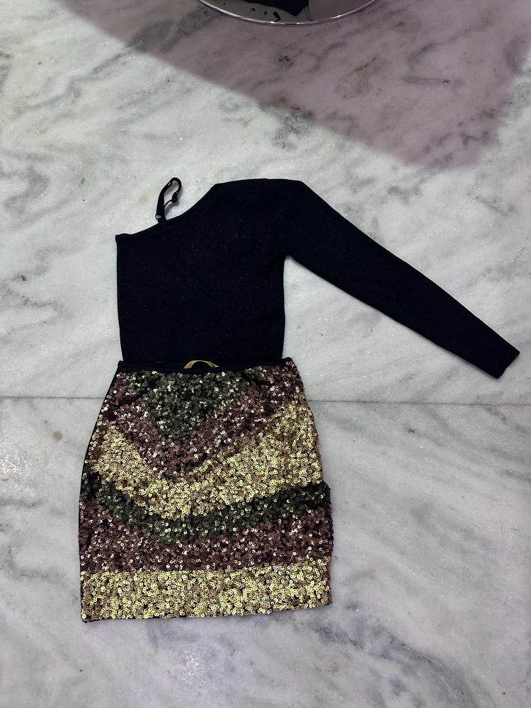 Combo Zudio Top And Sequin Short Skirt