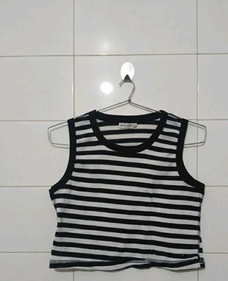 Striped Sleeveless Crop Top