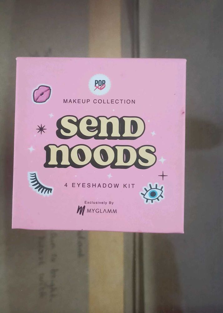 MYGLAMM POP XO EYESHADOW PALETTE