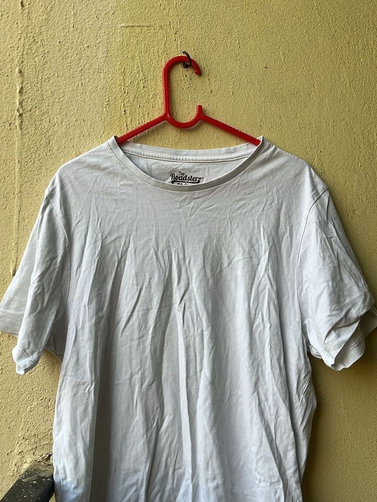 Mens round neck white tshirt