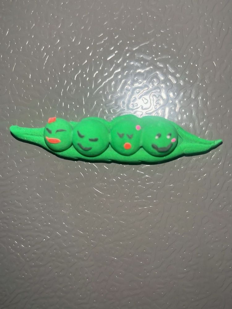 Cute Pea Pod refrigerator magnet