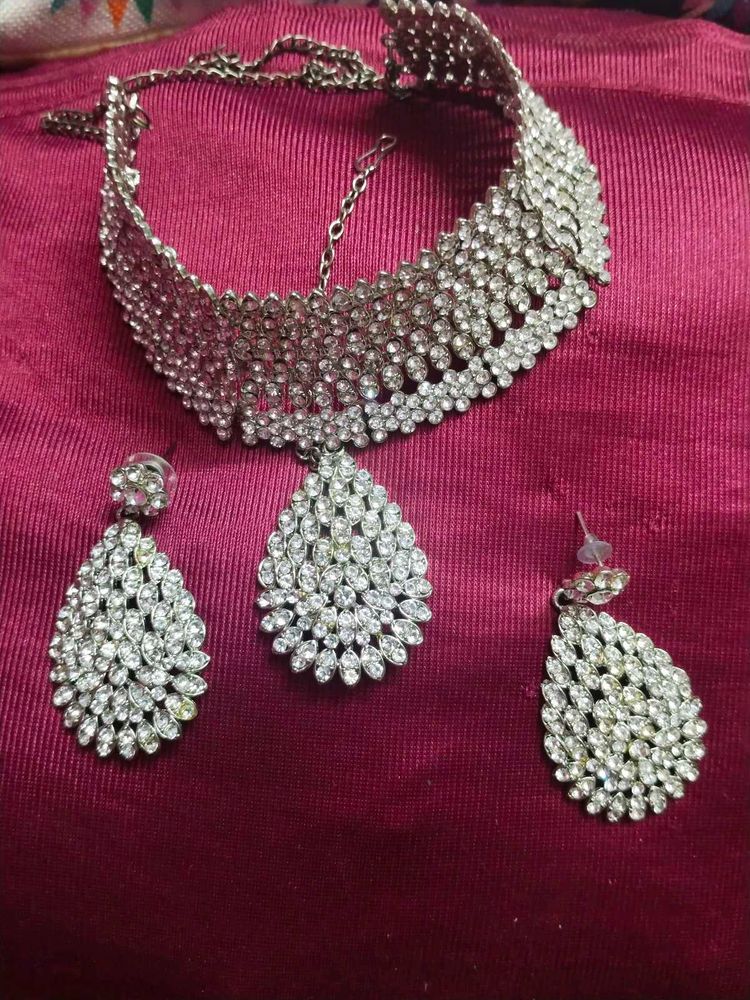 FIX PRICE CLASSY BEAUTIFUL NACKLACE SET