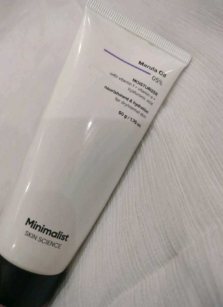 Minimalist Marula Oil Moisturizer