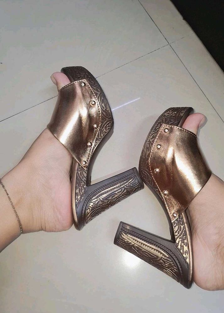 high heel sandal