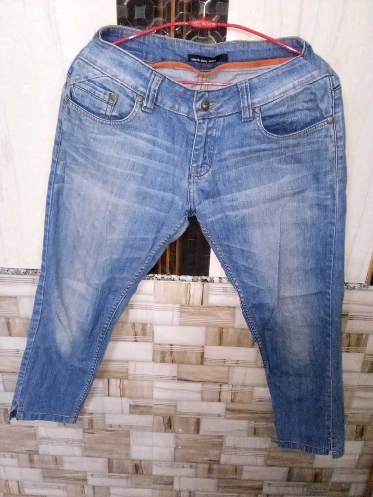 Blue Denim Capri Jeans