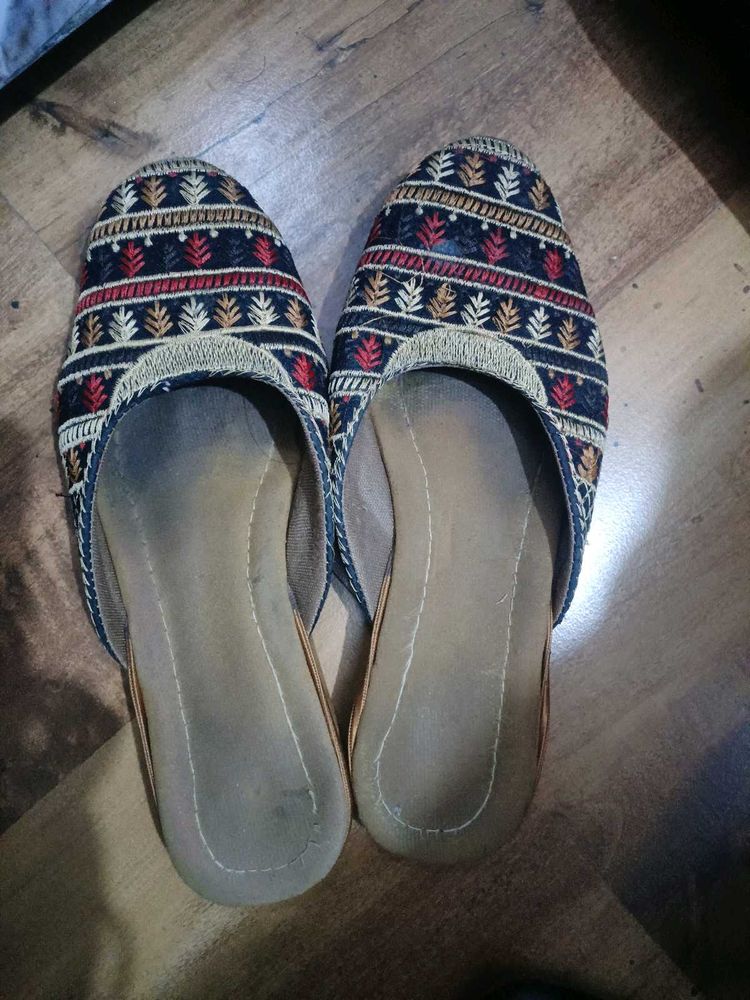 Embroidered Slip-On Shoes