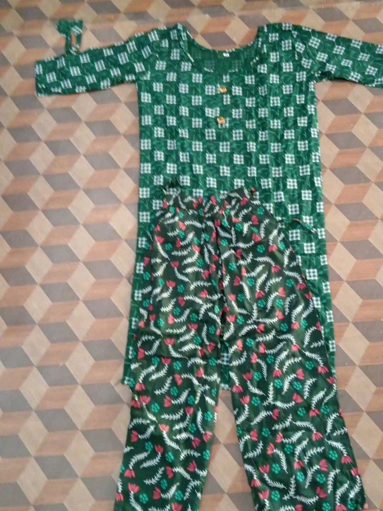 Green Printed Kurti Pant Set
