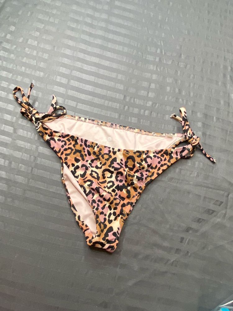 bikni bottom