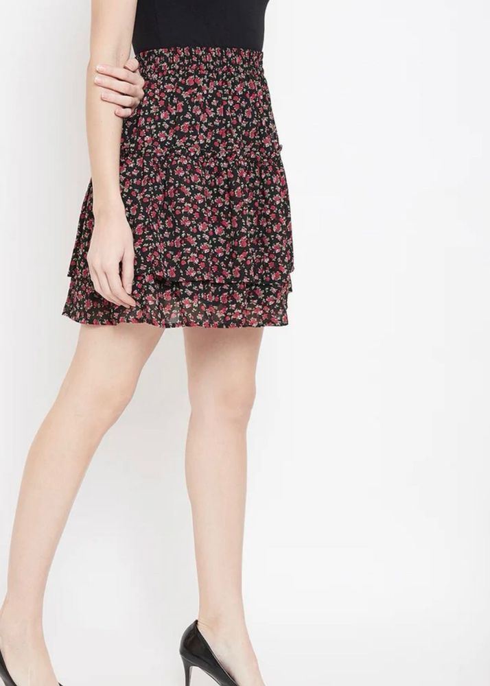 Floral Print Mini Skirt with brand tag