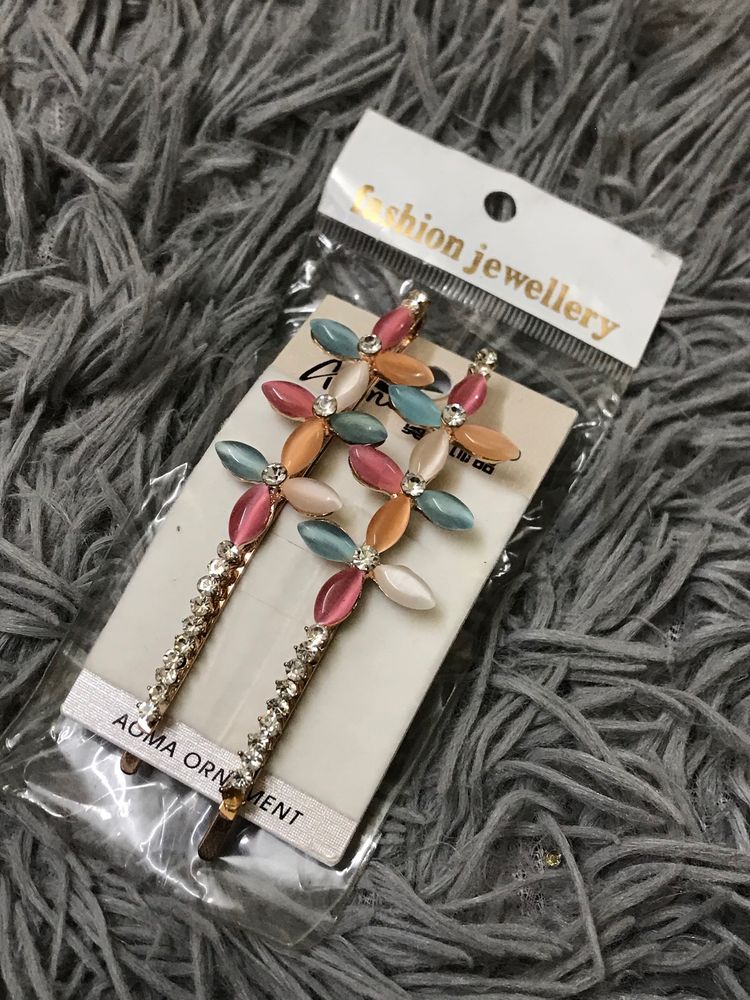 New Hair Pin Set Of 2