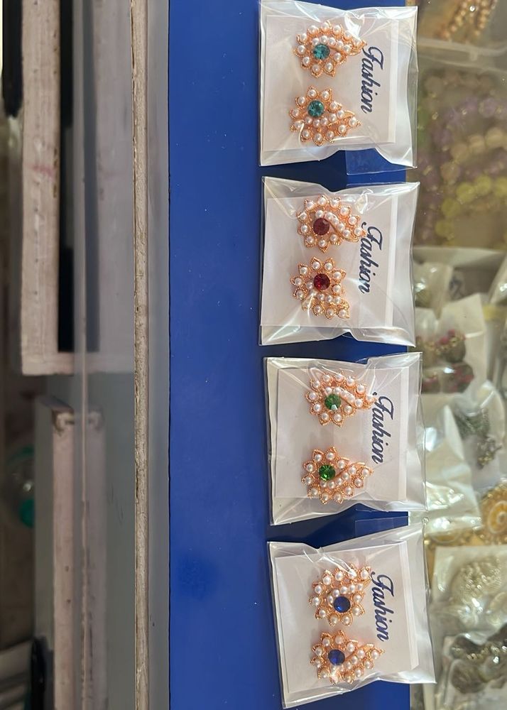 Moti Eearing