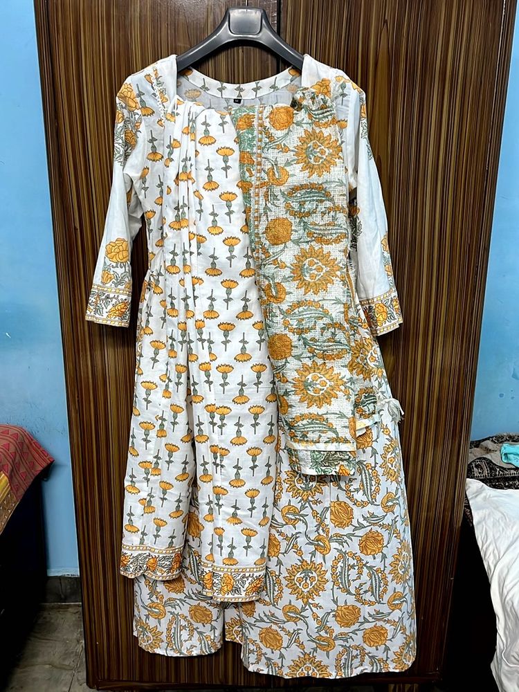 Floral Print Kurta Set