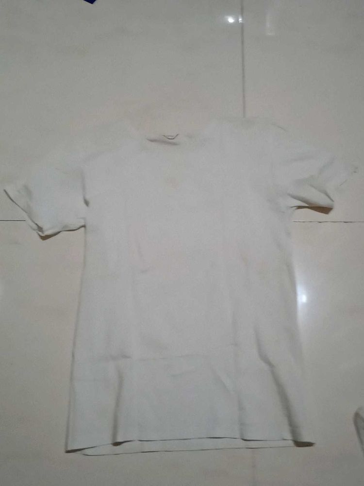 Plain White Basic T-Shirt