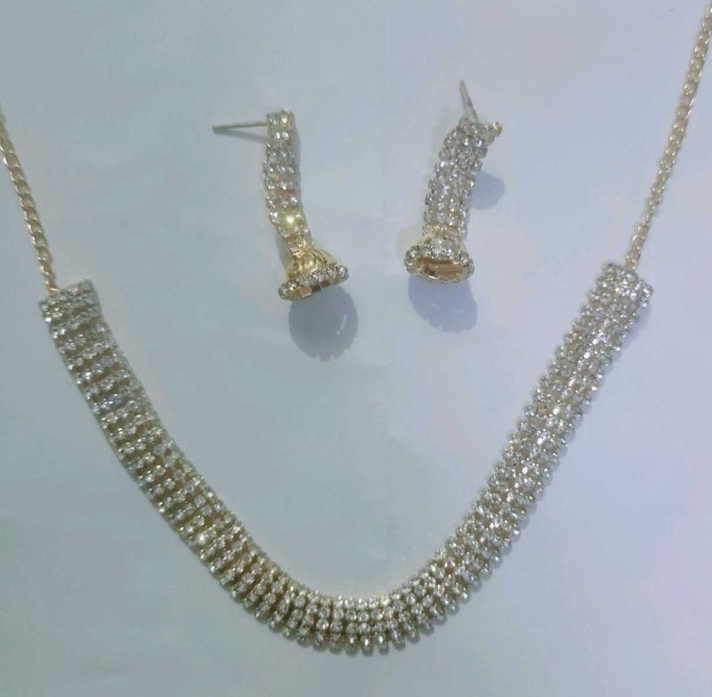 Sparkling Gold Jewellery Set