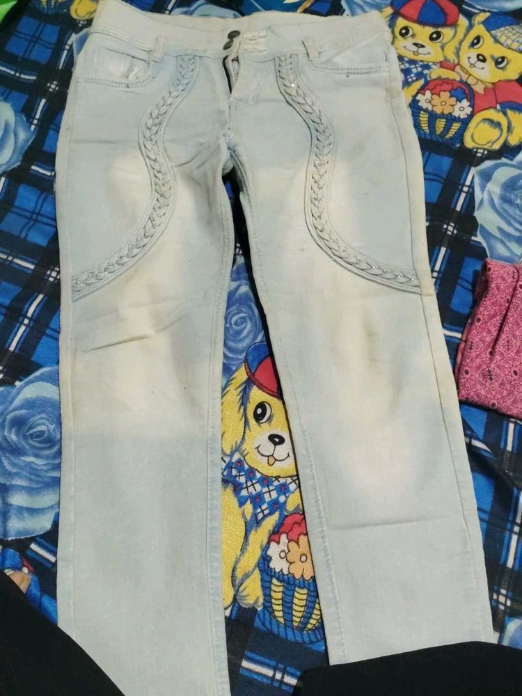 Stylish Light Wash Jeans