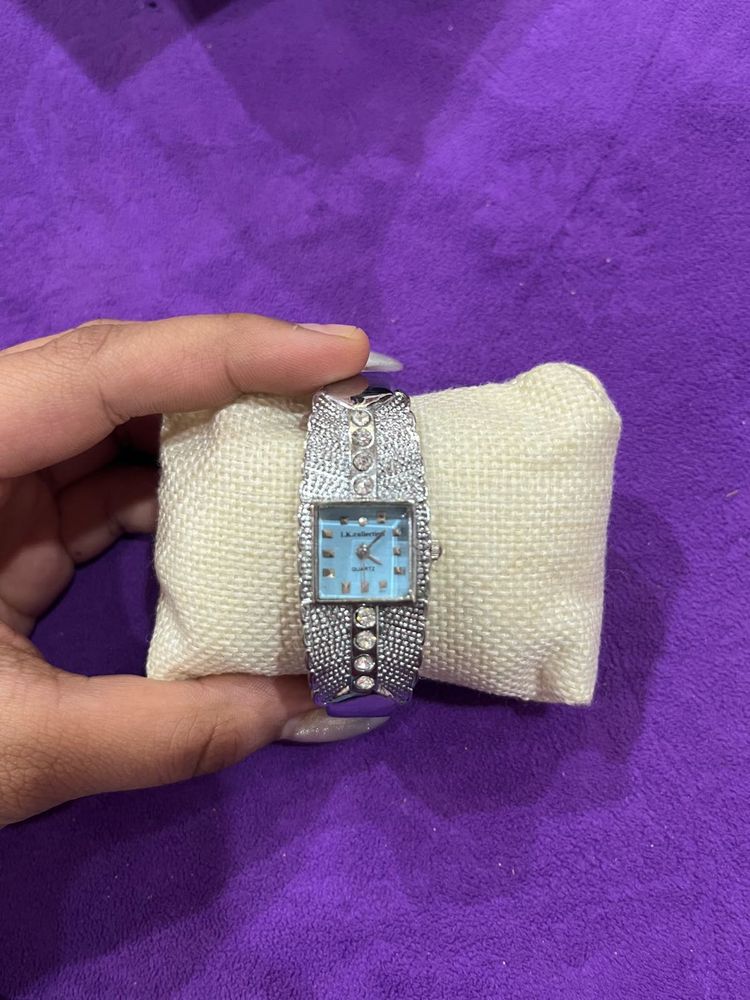 Stylish Silver-Tone Wristwatch