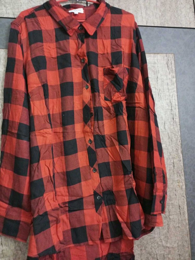 *NEW* Red &amp; Black Plaid Women Shirt