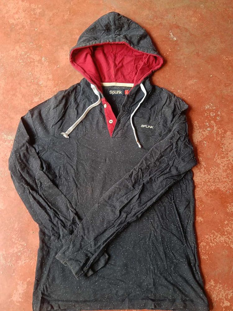 Sweat Shirt