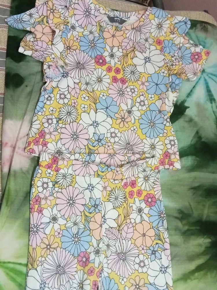 Its For Girls Age 7 - 8.Pants &amp;Crop Top.No Damges.