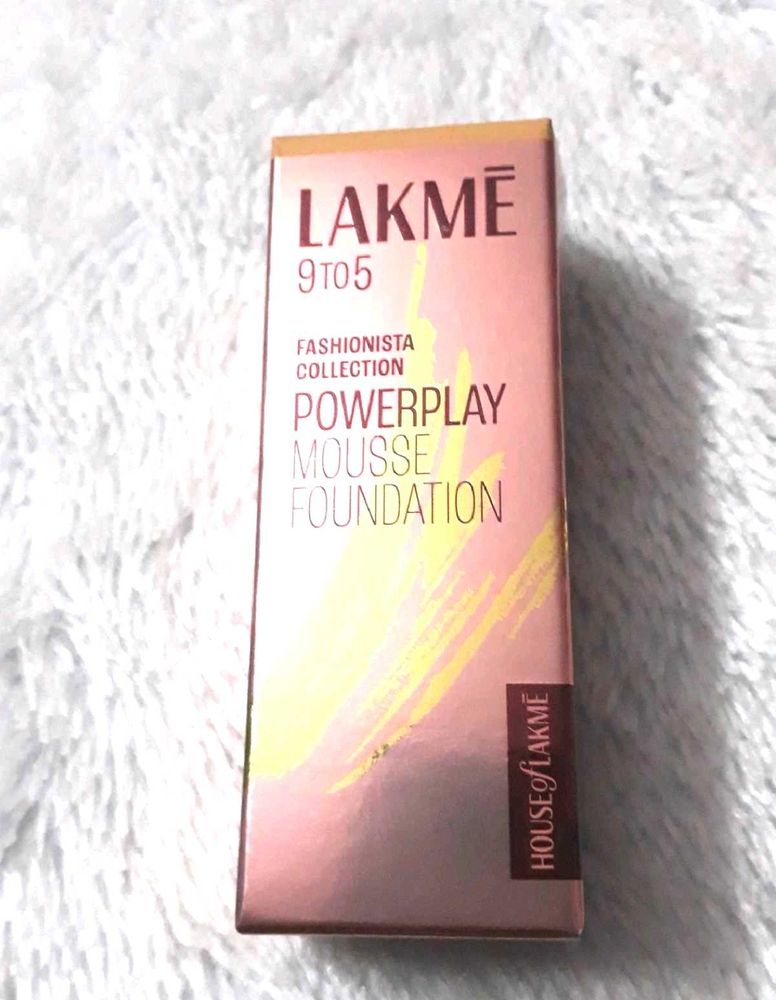 Lakme Powerplay Mousse Foundation, Matte Finish, F