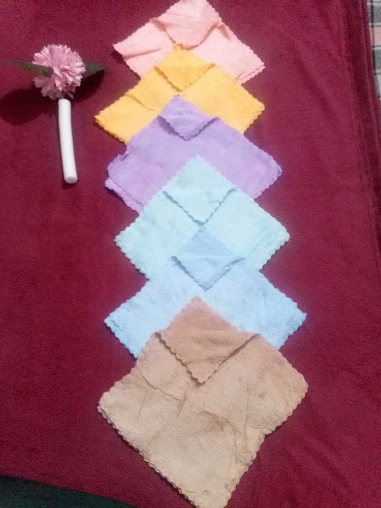 Soft Puffy Multicolored Handkerchiefs,6 In Colour