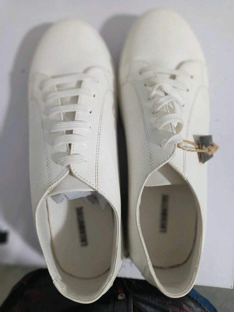 Shoes Of Size 9