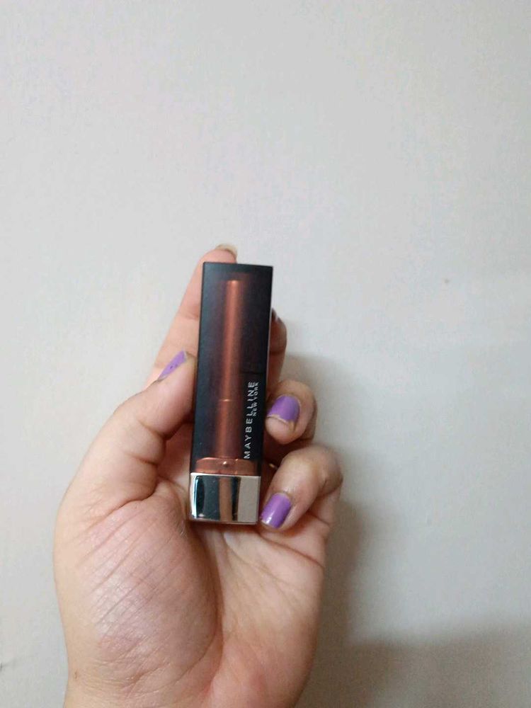 Maybelline Lipstick In The Shade - brooklyn Bare
