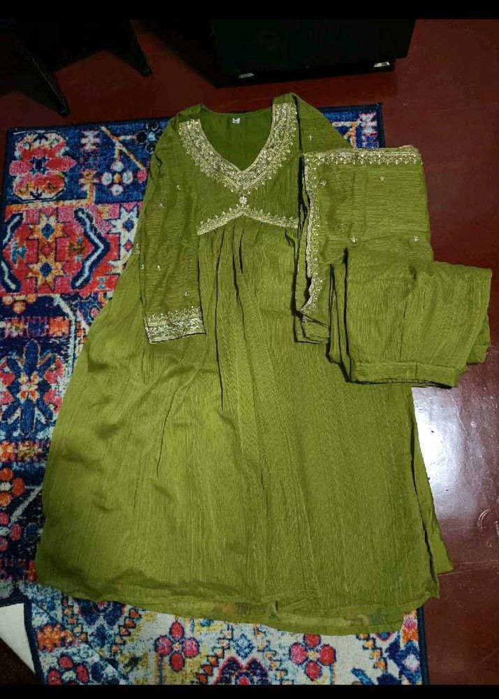 nayra cut  Green Kurta Set
