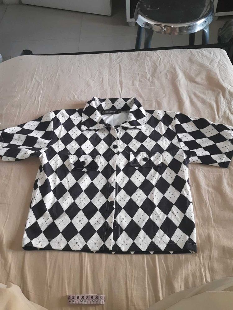 Checkered Short Sleeve Shirt 32 bust size