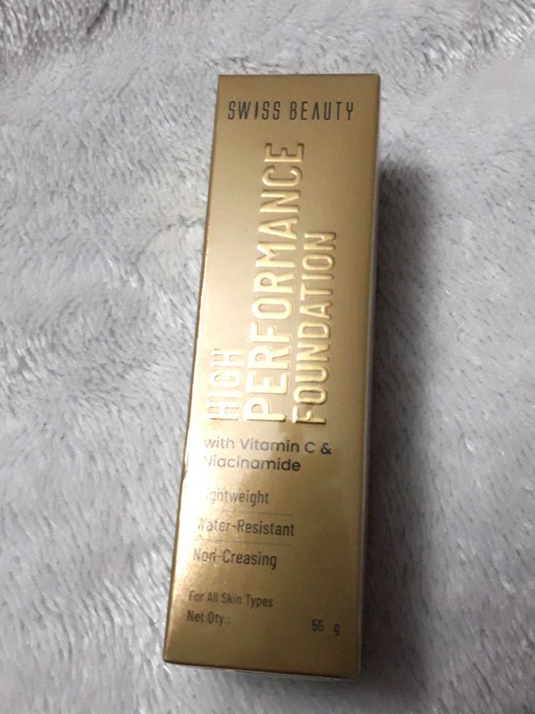 Swiss Beauty High Performance Liquid Dewy Foundati