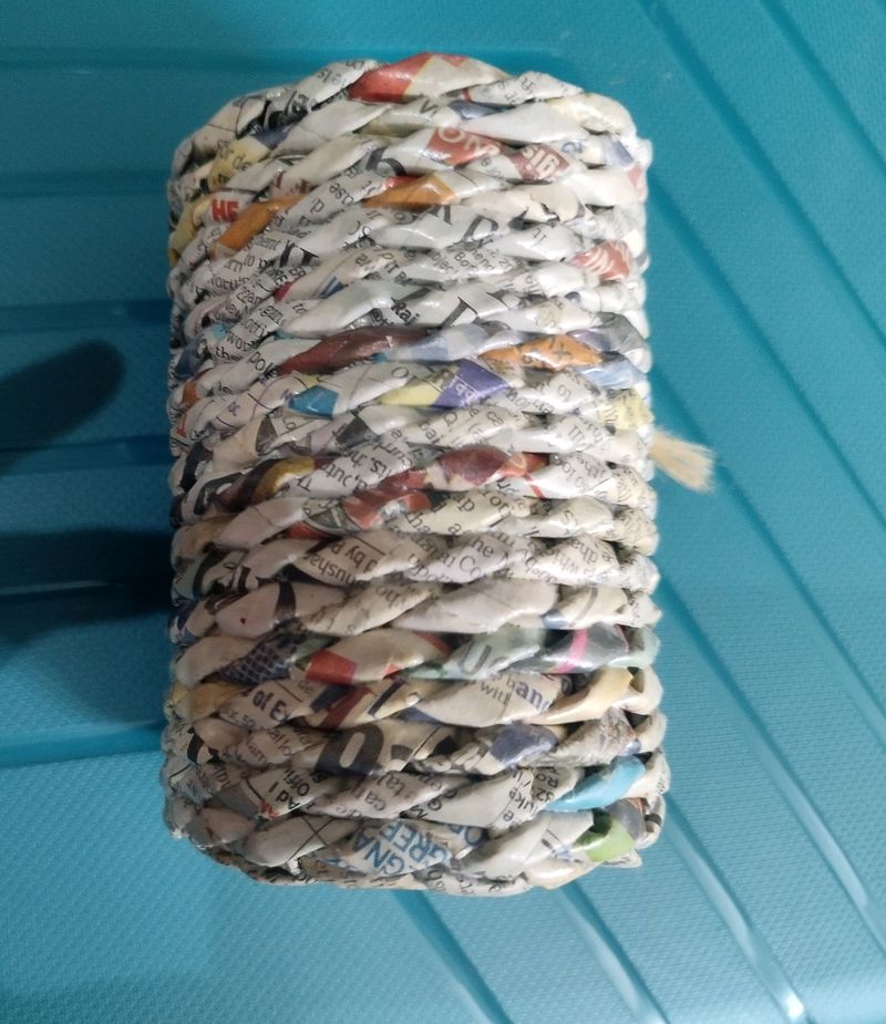 Paper Roll Pen Stand